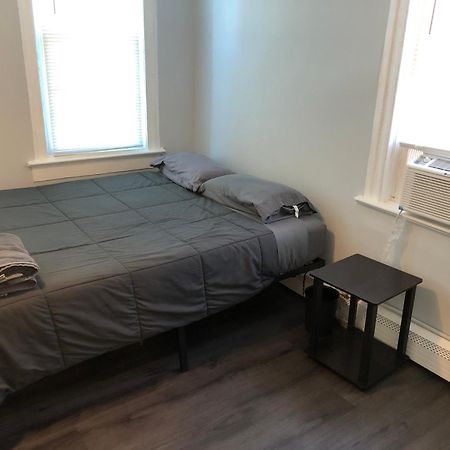Private 2-Bedroom With Free Parking And Direct Bus To Nyc Manhattan Only 2 Blocks Away Linden Dış mekan fotoğraf