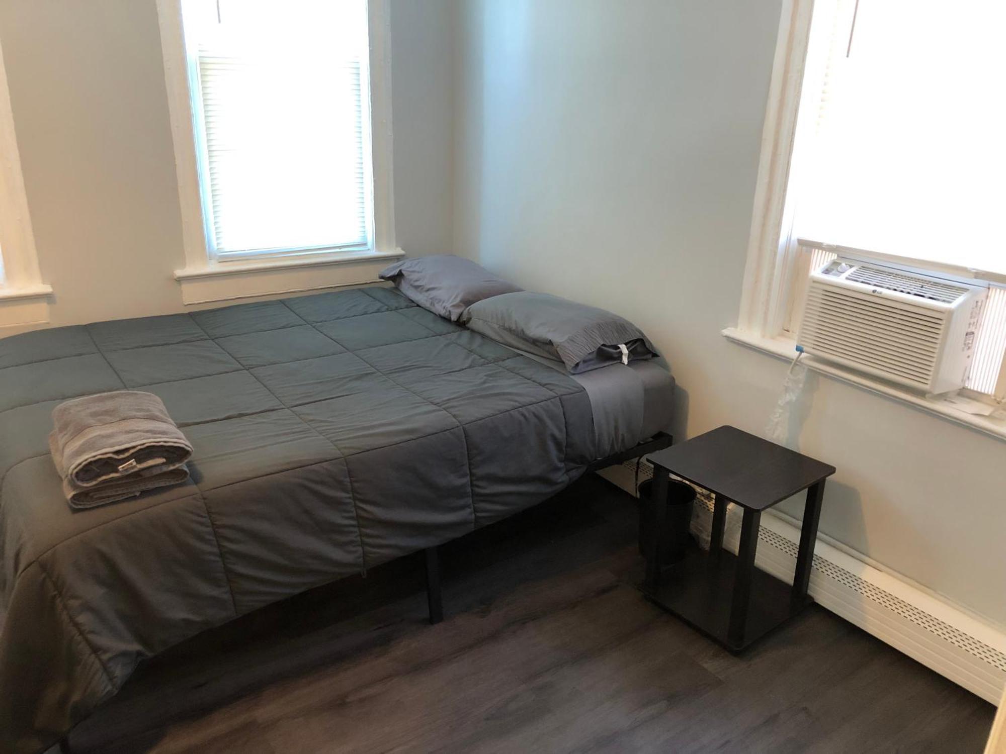 Private 2-Bedroom With Free Parking And Direct Bus To Nyc Manhattan Only 2 Blocks Away Linden Dış mekan fotoğraf